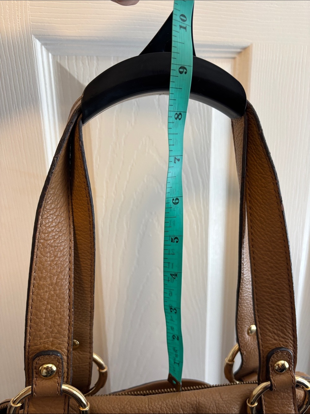 Michael Kors Tan Leather Shoulder Bag with Gold MK Medallion - Picture 13 of 15
